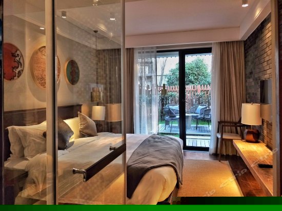 雅诗休闲大床房