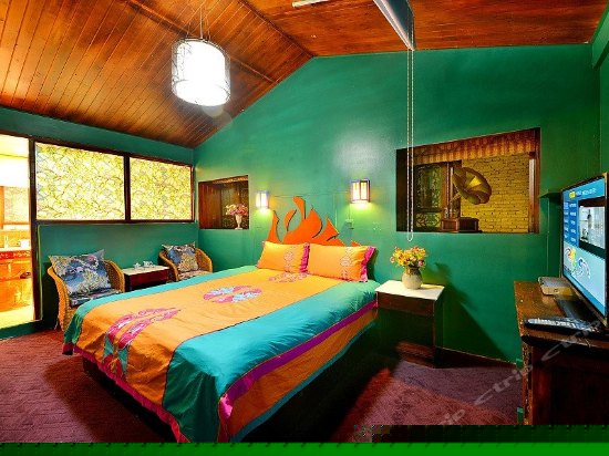 豪华天窗蜜月房