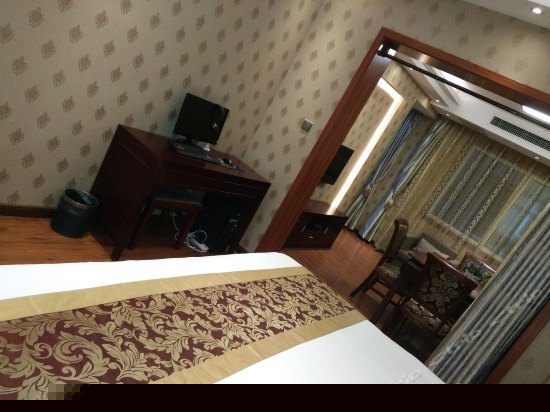 豪华大床麻将套房