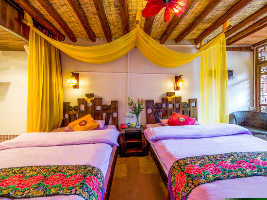 纳西庭院双床房