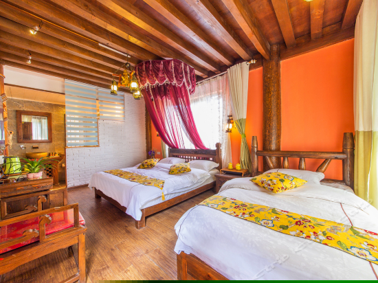 阳光观景家庭房