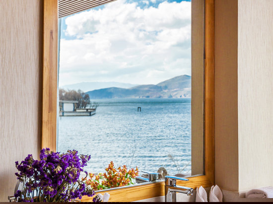 爱有天意榻榻米海景房