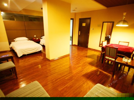 豪华双人商务套间