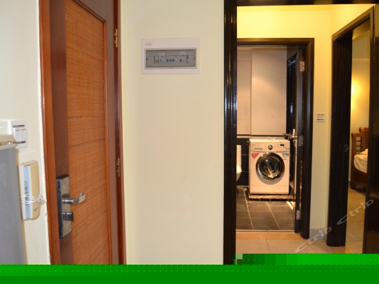 豪华亲海园景套（一房一厅）