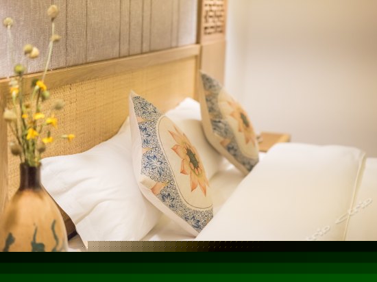 且叮咛豪华湖景套房