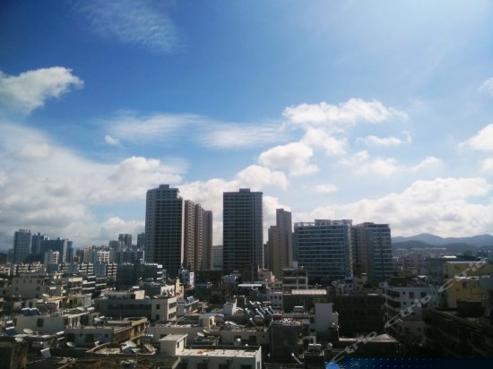 格朗小筑飘窗大床房