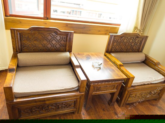 庄园温馨家庭房