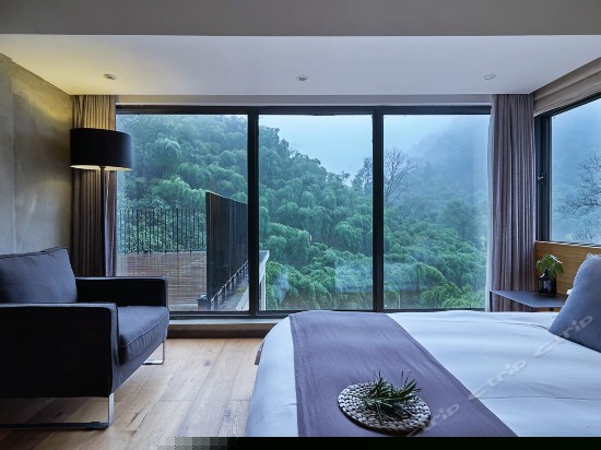 山院一月白复式景观床