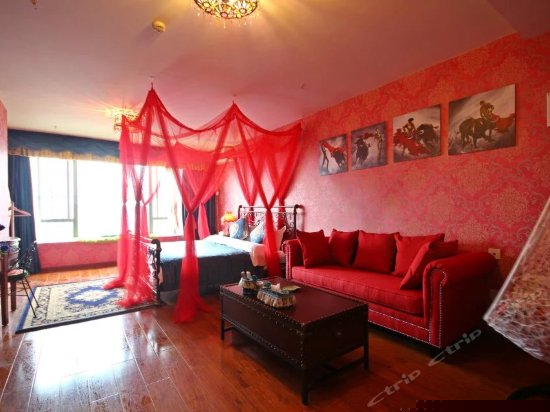 火舞西班牙大床房