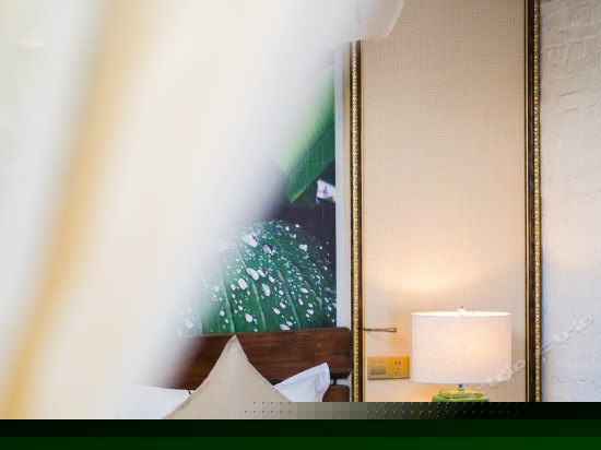 花月夜东南亚大床房