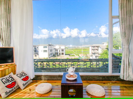 阳光榻榻米景观房