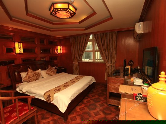 豪华风情大床房