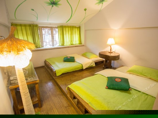 二楼雕刻时光标准间