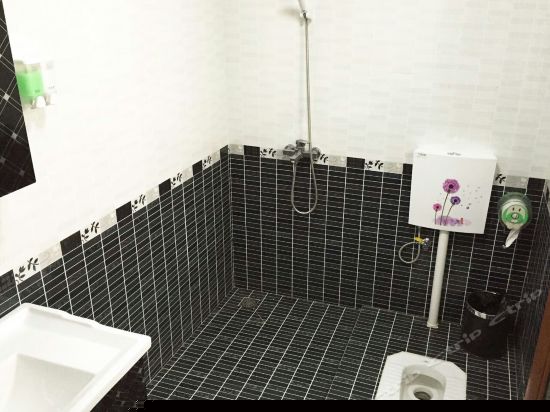 豪华五房KTV烧烤别墅