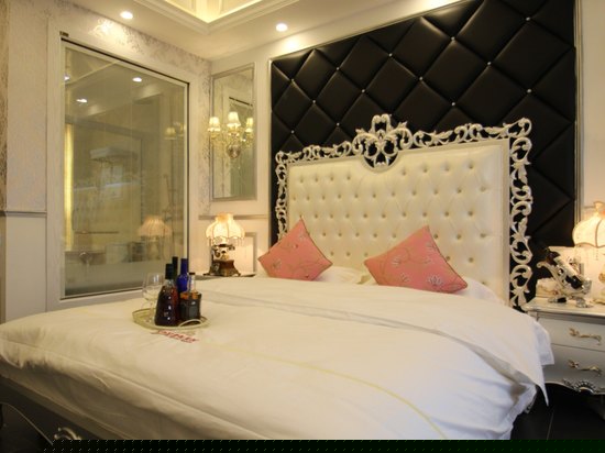 豪华宫廷大床房