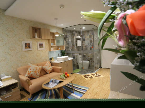 商务精品主题大床房