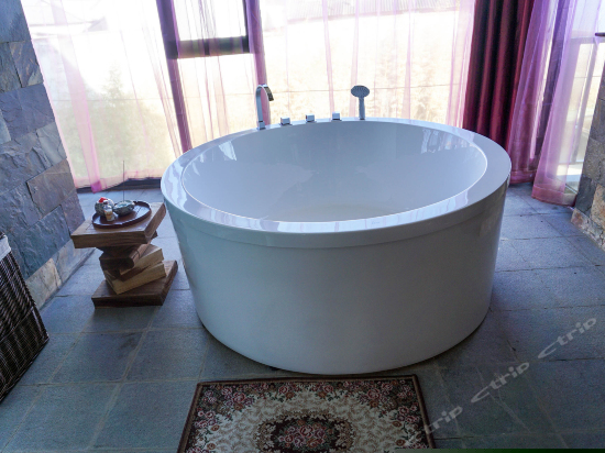 双面海景大床房