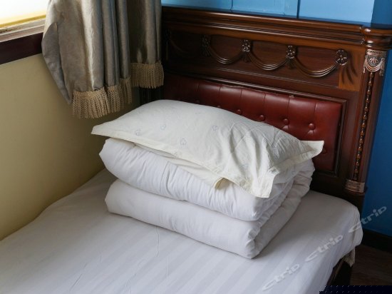 三人间(部分无窗)