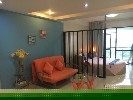 电脑海景圆床房