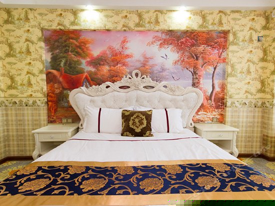 时尚情侣大床房