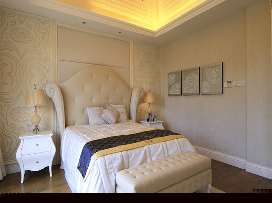 联排4居室湖景别墅