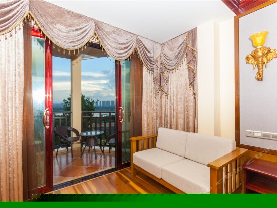 南亚风情望江大床房