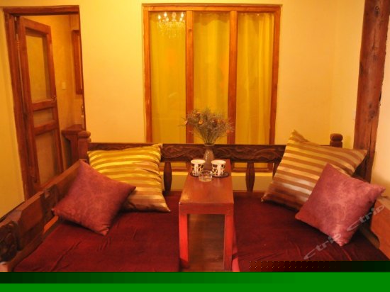 豪华家庭大床房