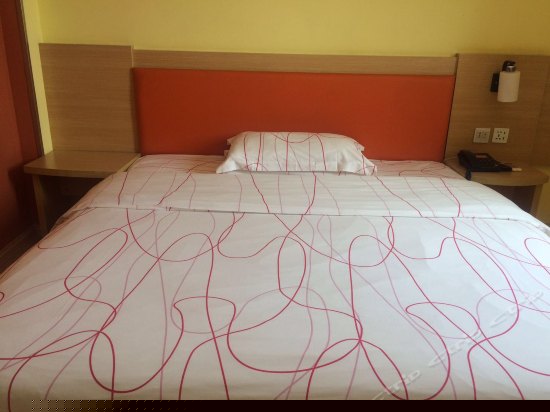 特价大床房（无窗）