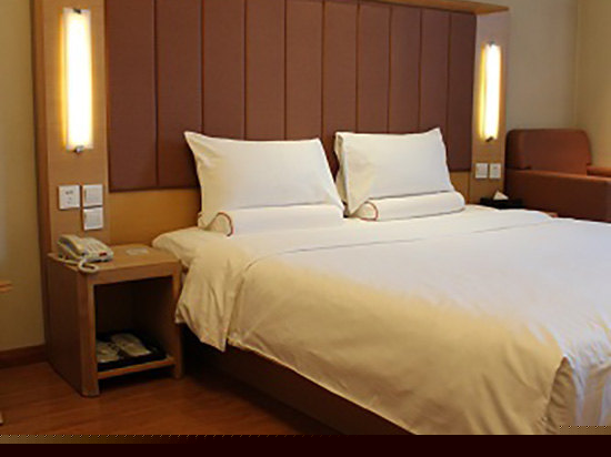 零压高级大床房