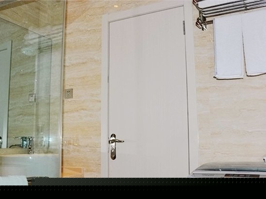 高级商务大床房