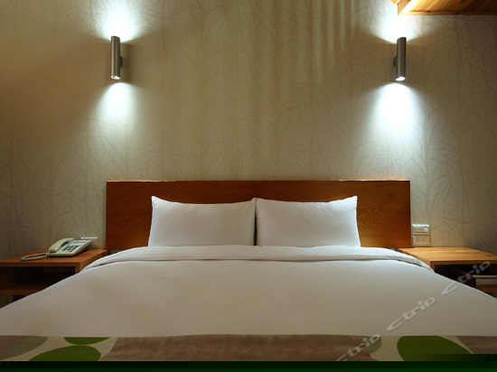 亲子阁楼四人房