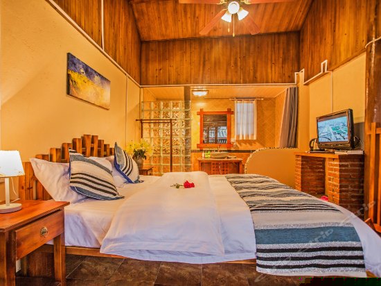 红尘梦豪华大床房