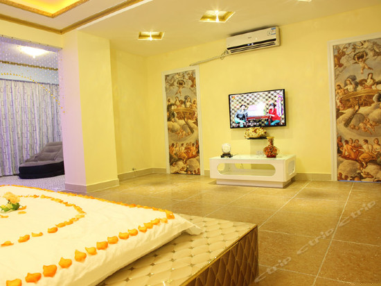 芳香蜜语精装景观蜜月房（1房1厅1卫）