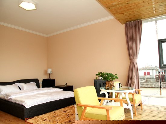 深蓝海景日出房