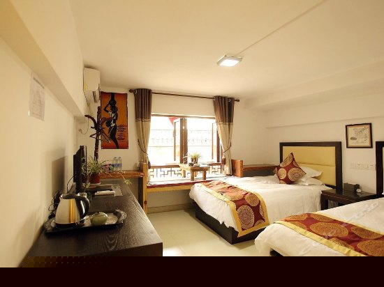 C楼飘窗双标准房