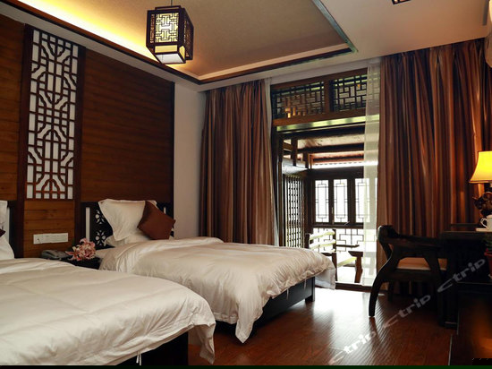 朱楼翠阁观景房