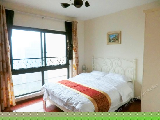 新青年现代大床房