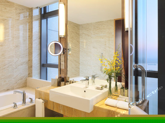 高级江景大床房