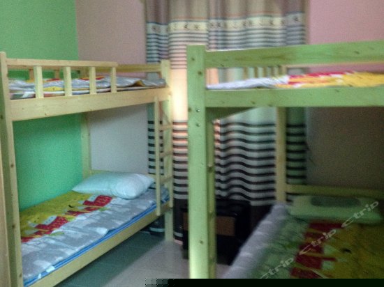 男生青春床位房（上铺）