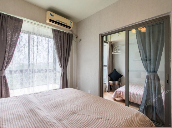 比邻双卧有套房