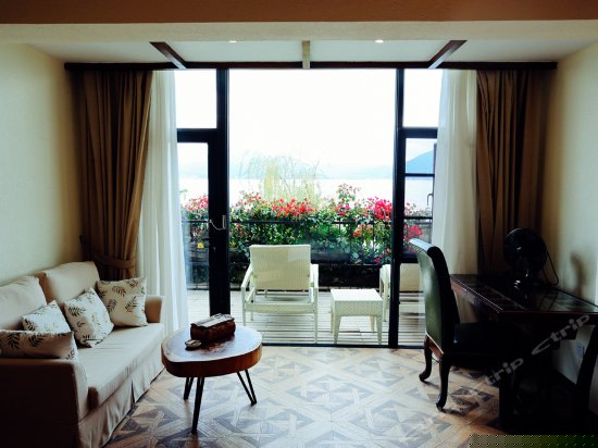 花园全海景双床房