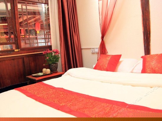 205红袖添香 榻榻米大床房