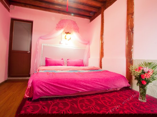 一楼温馨大床房