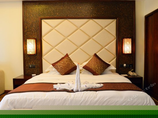 豪华江景大床房