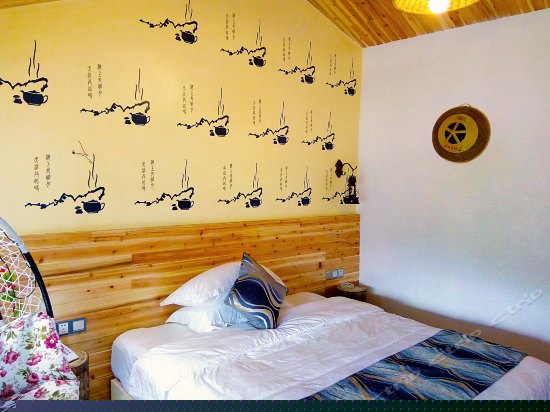 豪华河景大床房