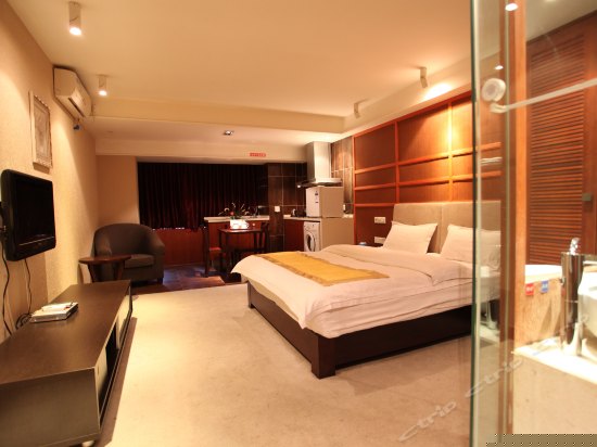 唯美豪华大床房(中宾)