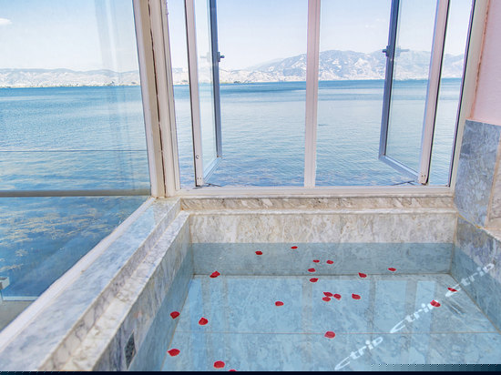 独立露台海景大床房