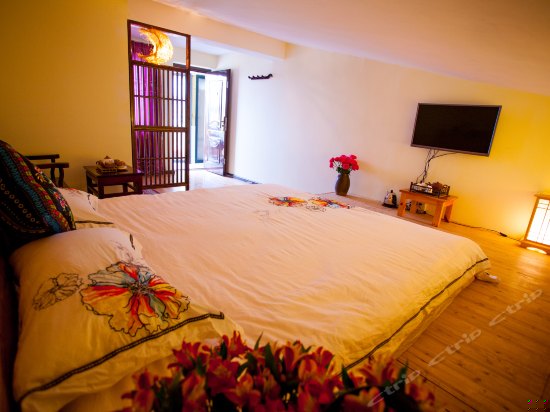 榻榻米空调大床房