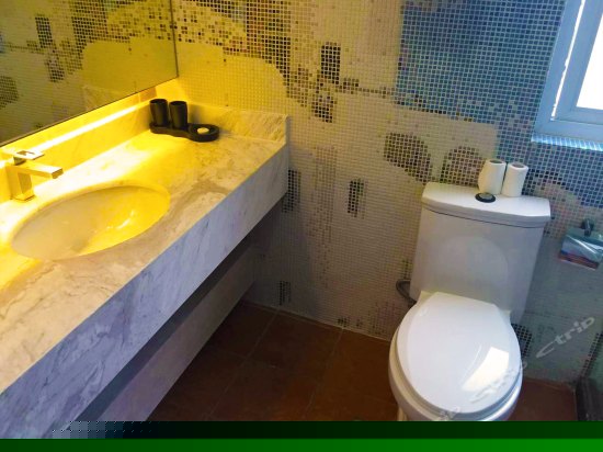 逐海阳台大床房