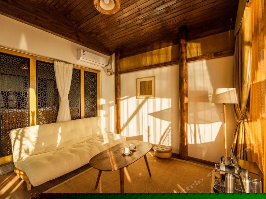 180度豪华海景花园大套房